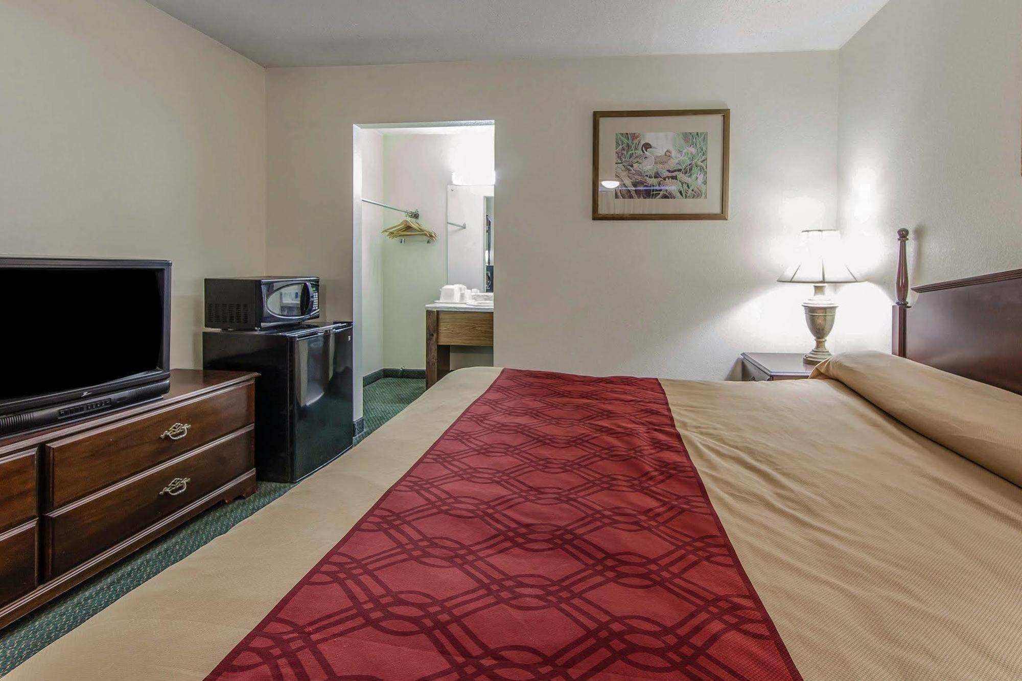 Red Roof Inn Dandridge Exterior photo